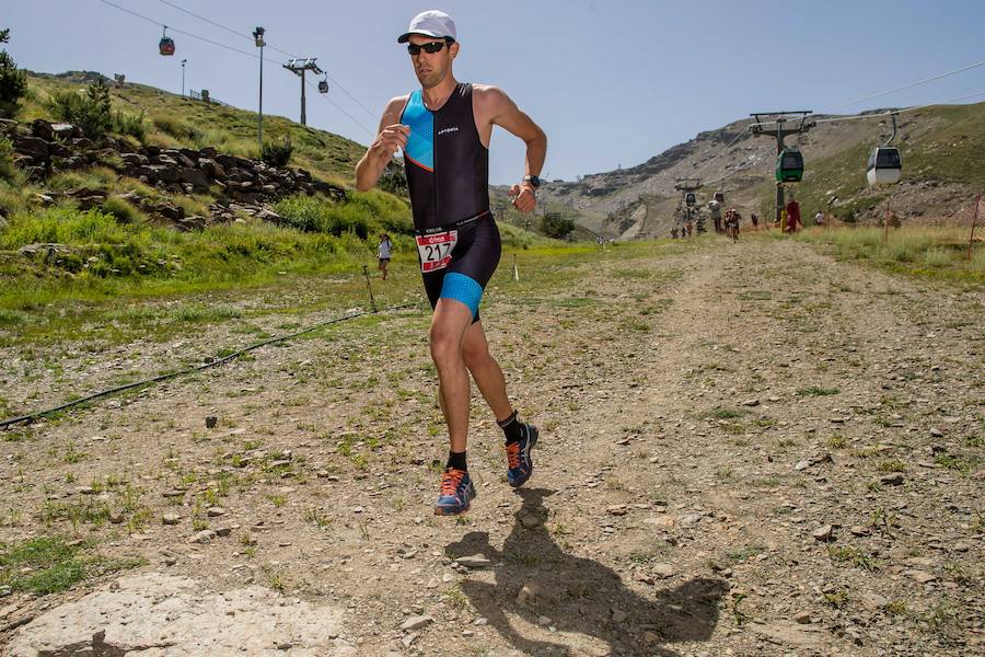 Las mejores imágenes de esta espectacular carrera entre Pradollano y La Hoya de la Mora.