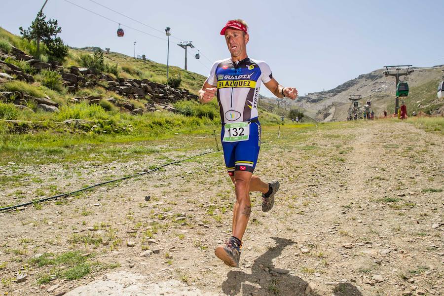 Las mejores imágenes de esta espectacular carrera entre Pradollano y La Hoya de la Mora.
