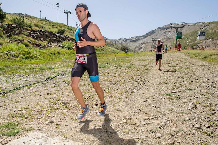 Las mejores imágenes de esta espectacular carrera entre Pradollano y La Hoya de la Mora.