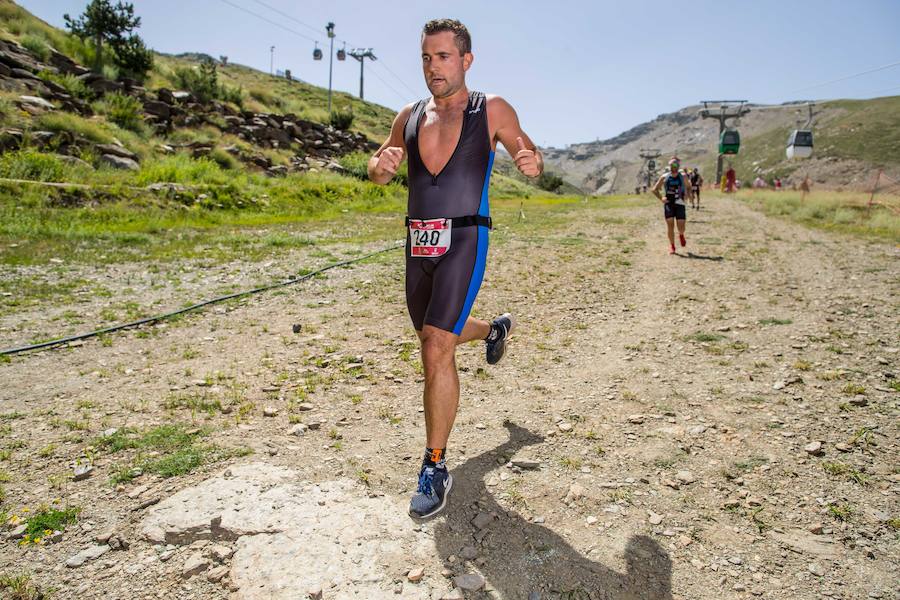 Las mejores imágenes de esta espectacular carrera entre Pradollano y La Hoya de la Mora.