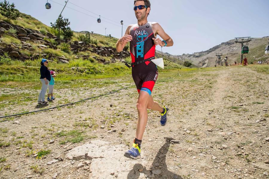 Las mejores imágenes de esta espectacular carrera entre Pradollano y La Hoya de la Mora.