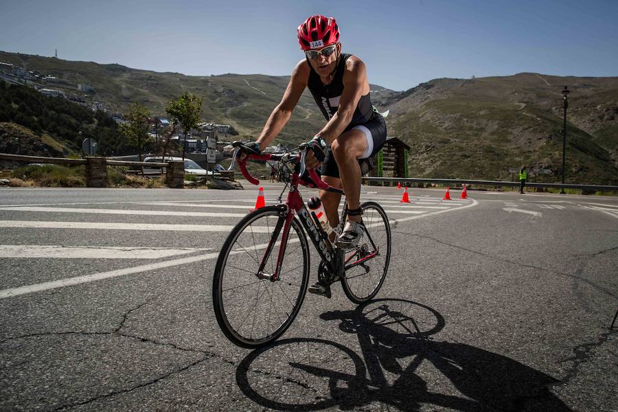 Las mejores imágenes de esta espectacular carrera entre Pradollano y La Hoya de la Mora.