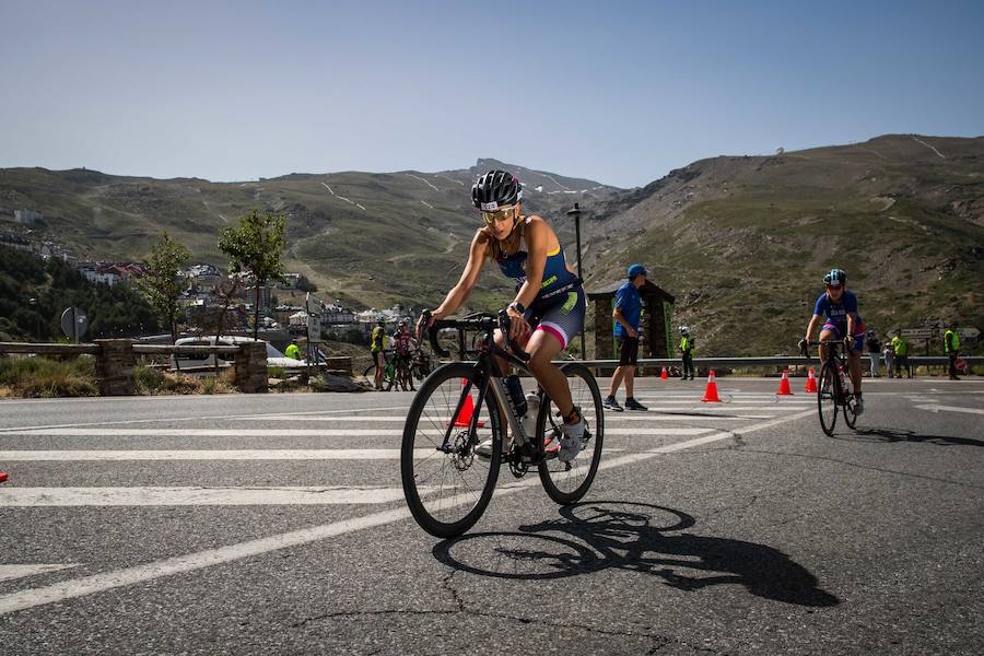 Las mejores imágenes de esta espectacular carrera entre Pradollano y La Hoya de la Mora.