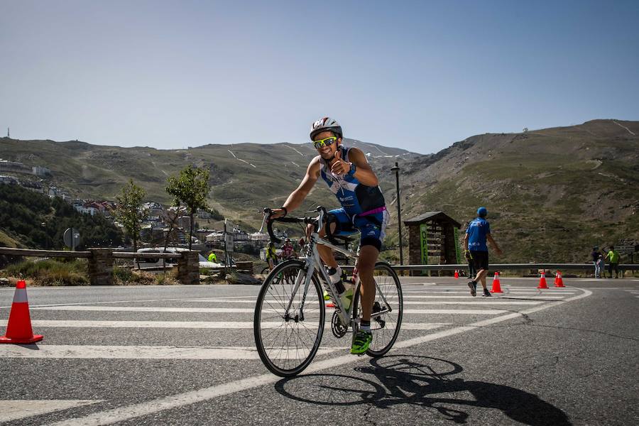 Las mejores imágenes de esta espectacular carrera entre Pradollano y La Hoya de la Mora.