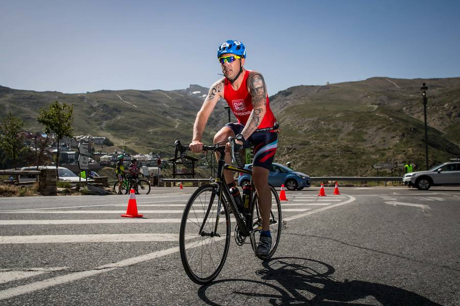Las mejores imágenes de esta espectacular carrera entre Pradollano y La Hoya de la Mora.