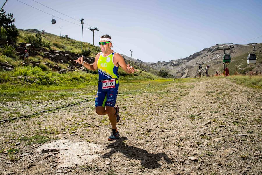 Las mejores imágenes de esta espectacular carrera entre Pradollano y La Hoya de la Mora.