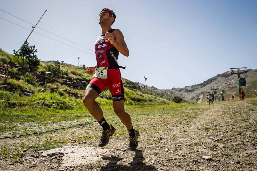 Las mejores imágenes de esta espectacular carrera entre Pradollano y La Hoya de la Mora.