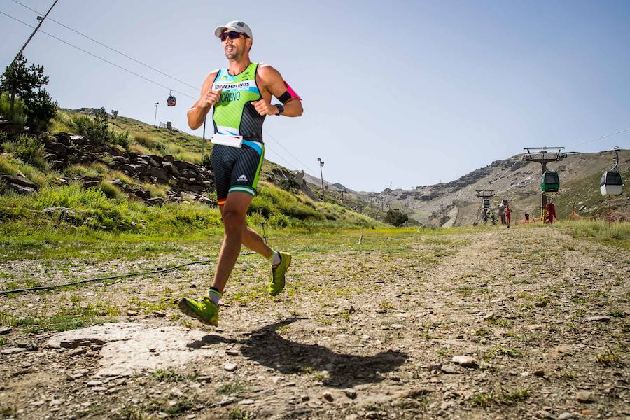 Las mejores imágenes de esta espectacular carrera entre Pradollano y La Hoya de la Mora.
