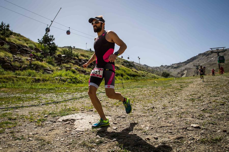 Las mejores imágenes de esta espectacular carrera entre Pradollano y La Hoya de la Mora.