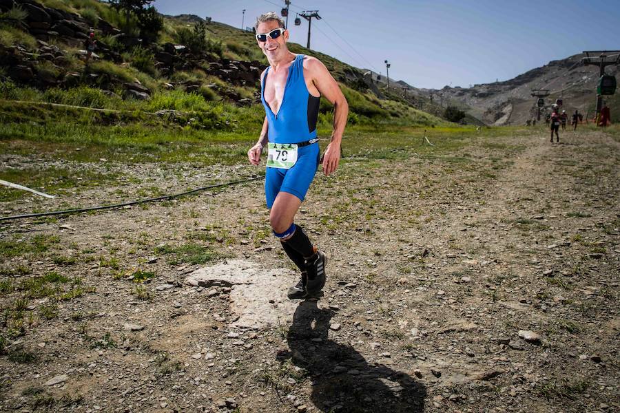 Las mejores imágenes de esta espectacular carrera entre Pradollano y La Hoya de la Mora.
