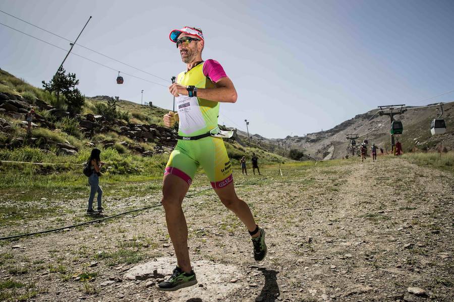 Las mejores imágenes de esta espectacular carrera entre Pradollano y La Hoya de la Mora.
