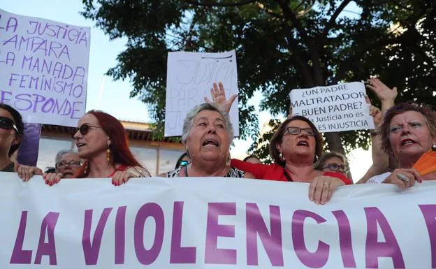 Imágenes de la concentración en Granada. 