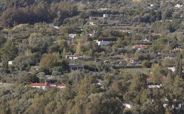 Investigan si la muerte del vecino de Lanjarón que quedó atrapado en una máquina fue por un «golpe de calor»