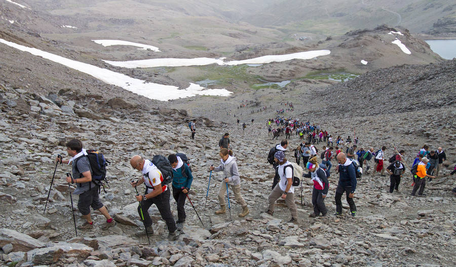 Los Tajos de la Virgen y el Mulhacén volvieron a ser el escenario de una de las tradiciones más queridas en Sierra Nevada