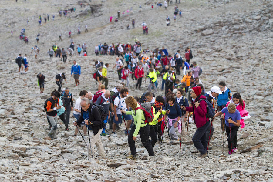 Los Tajos de la Virgen y el Mulhacén volvieron a ser el escenario de una de las tradiciones más queridas en Sierra Nevada
