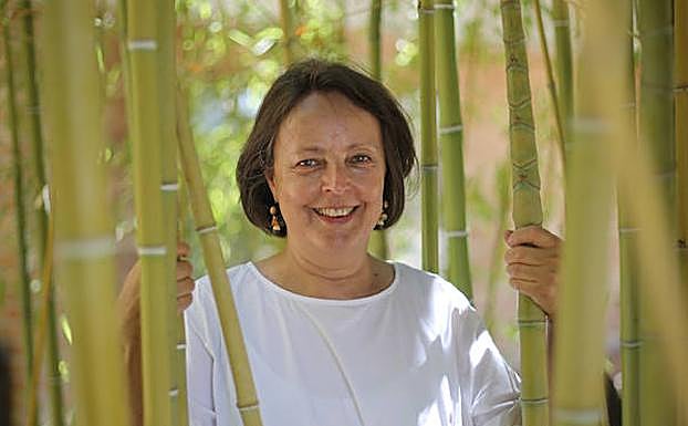 «Me maravillaba la casa gaditana, con pilas de lavar, plancha de carbón e higuera y patio»