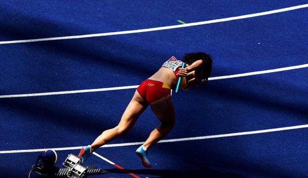 Laura Bueno sale en la serie clasificatoria de los 4x400m relevos del Europeo. 