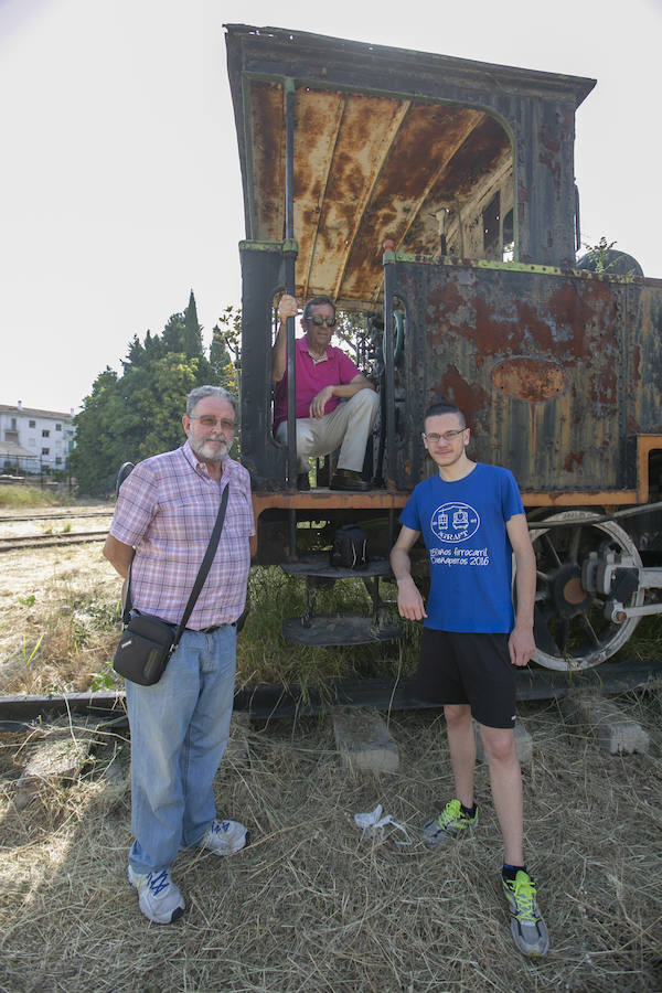 La Asociación Granadina de Amigos del Ferrocarril presenta un proyecto para restaurar la máquina y ubicarla en la plaza de la Estación de Andaluces