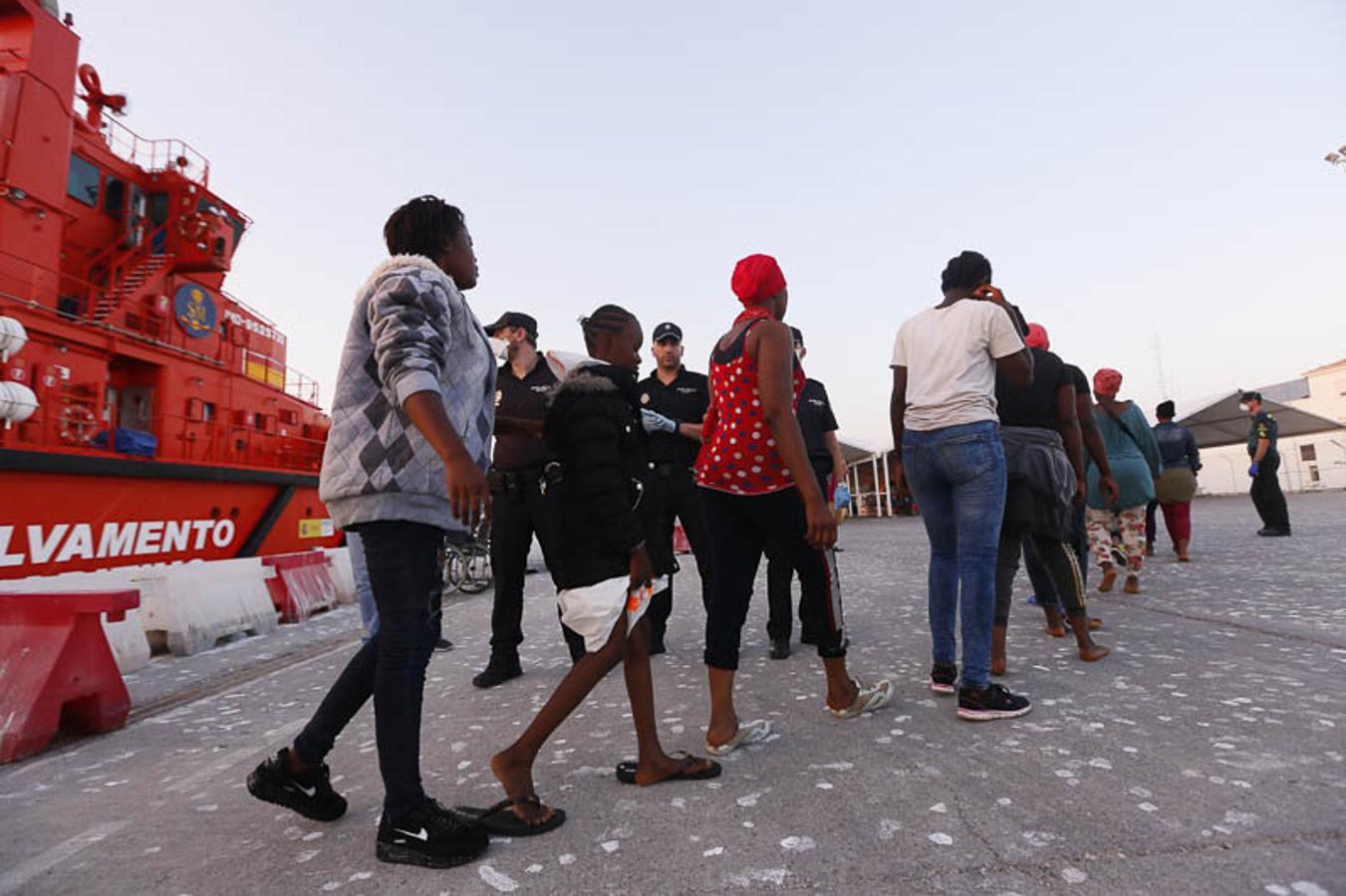 Entre ellos 50 mujeres y nueve niños de corta edad