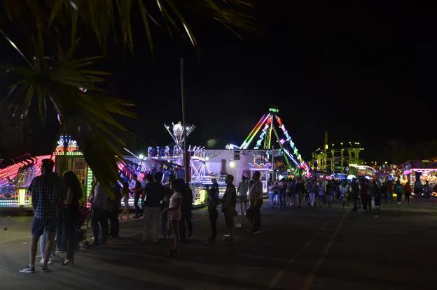 Zona de atracciones del Recinto Ferial de Almería.