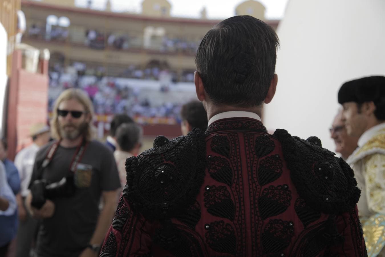 Curro Díaz abre la puerta grande con una faena de su corte, con excelentes pasajes de toreo al natural en la despedida sin premio para Ruiz Manuel