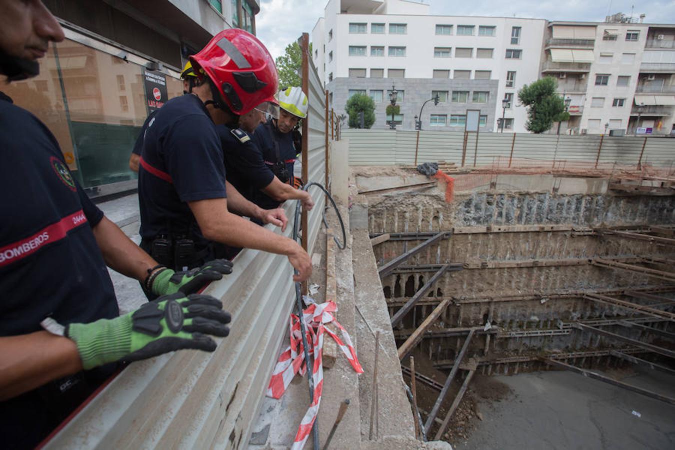 Fotos: Las imágenes de los dos edificios desalojados en Granada por riesgo de derrumbe en las obras del antiguo Hotel Montecarlo