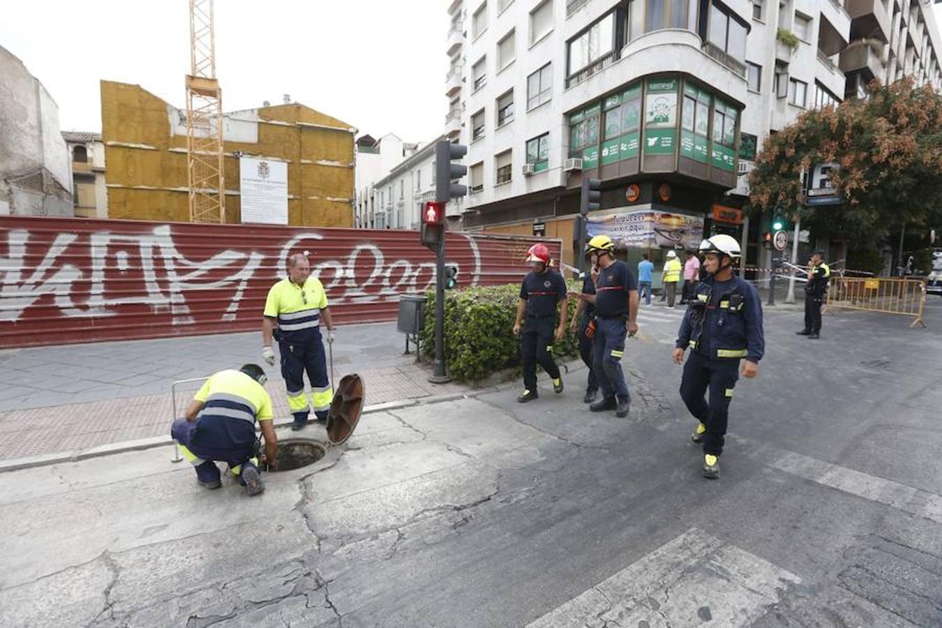 Fotos: Las imágenes de los dos edificios desalojados en Granada por riesgo de derrumbe en las obras del antiguo Hotel Montecarlo