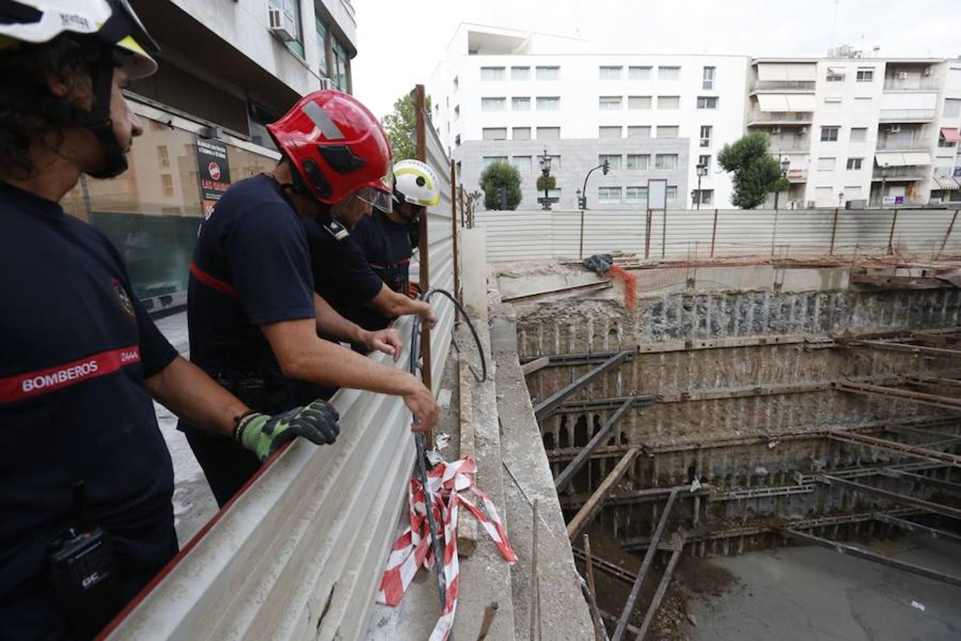 Fotos: Las imágenes de los dos edificios desalojados en Granada por riesgo de derrumbe en las obras del antiguo Hotel Montecarlo