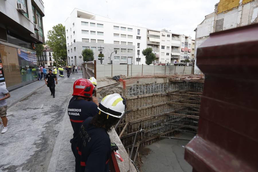 El agua del Darro se está filtrando y afecta a los cimientos del nuevo inmueble que se está construyendo en el solar