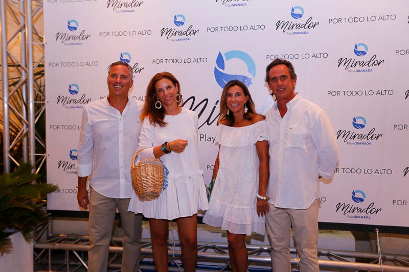 La fiesta veraniega del Mirador de Playa Granada, el centro de eventos de Grupo Abades, congregó a más de 200 personas