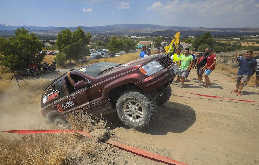Una de las actividades que preceden a las fiestas de San Ramón ha sido esta espectacular en la que los pilotos de los 4x4 han puesto a prueba sus vehículos