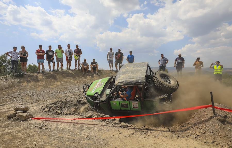 Una de las actividades que preceden a las fiestas de San Ramón ha sido esta espectacular en la que los pilotos de los 4x4 han puesto a prueba sus vehículos