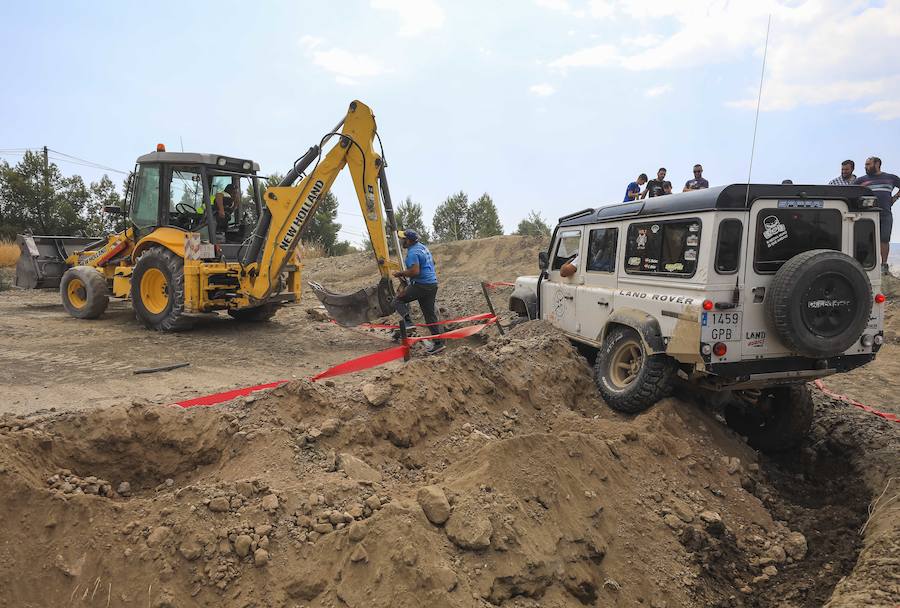 Una de las actividades que preceden a las fiestas de San Ramón ha sido esta espectacular en la que los pilotos de los 4x4 han puesto a prueba sus vehículos