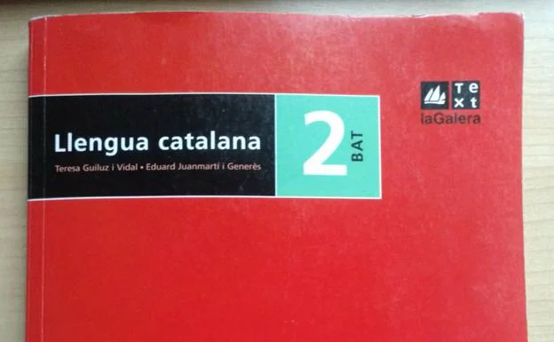Un alumno catalán denuncia cómo «adoctrinan» los libros de texto