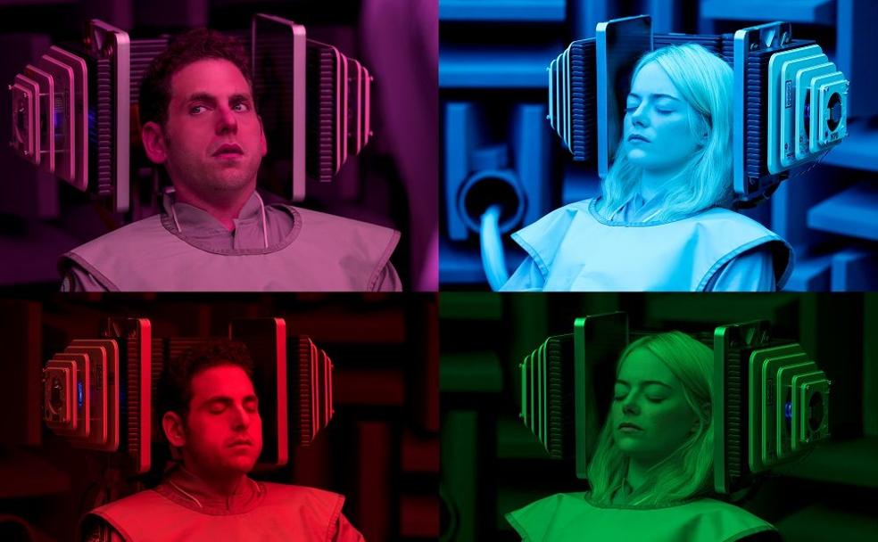 Jonah Hill y Emma Stone protagonizan la serie 'Maniac' (2018).