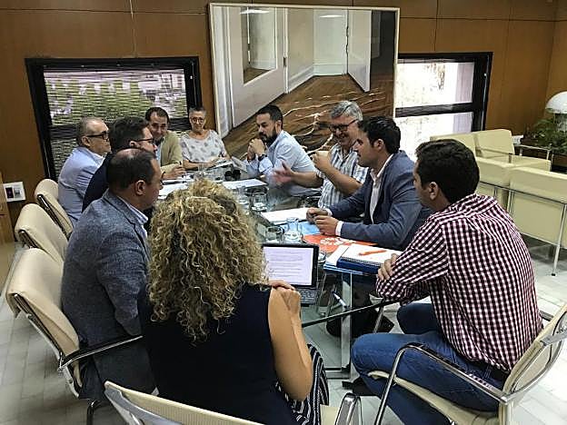 Reunión entre UPA, Agricultura y CHG. 