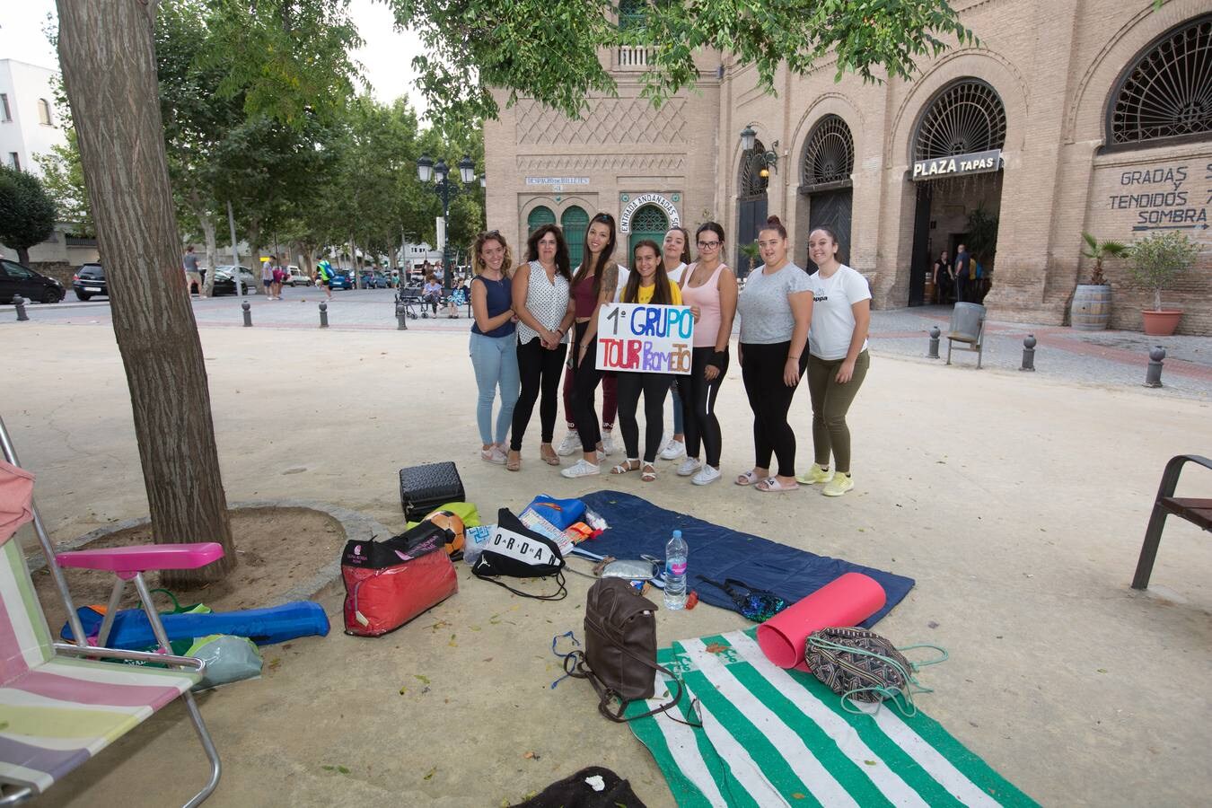 Medio centenar de seguidores del artista hacen cola en la plaza de toros desde el 6 de septiembre para escucharle en primera fila