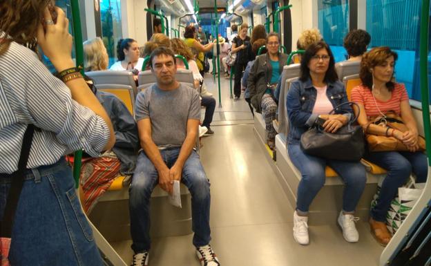 El metro a la altura de Cerrillo de Maracena.
