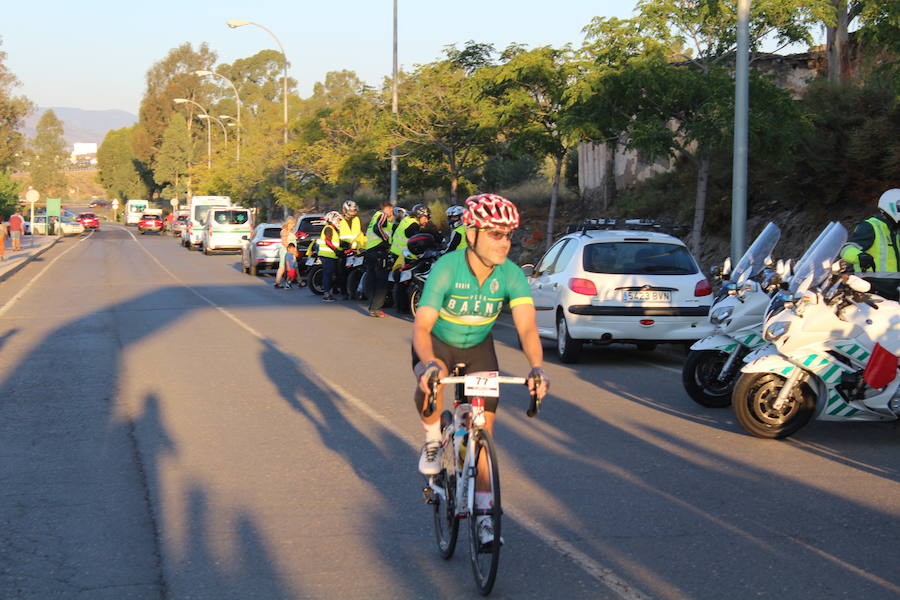 Medio millar de ciclistas han tomado la salida en 'Las 4 Cimas'