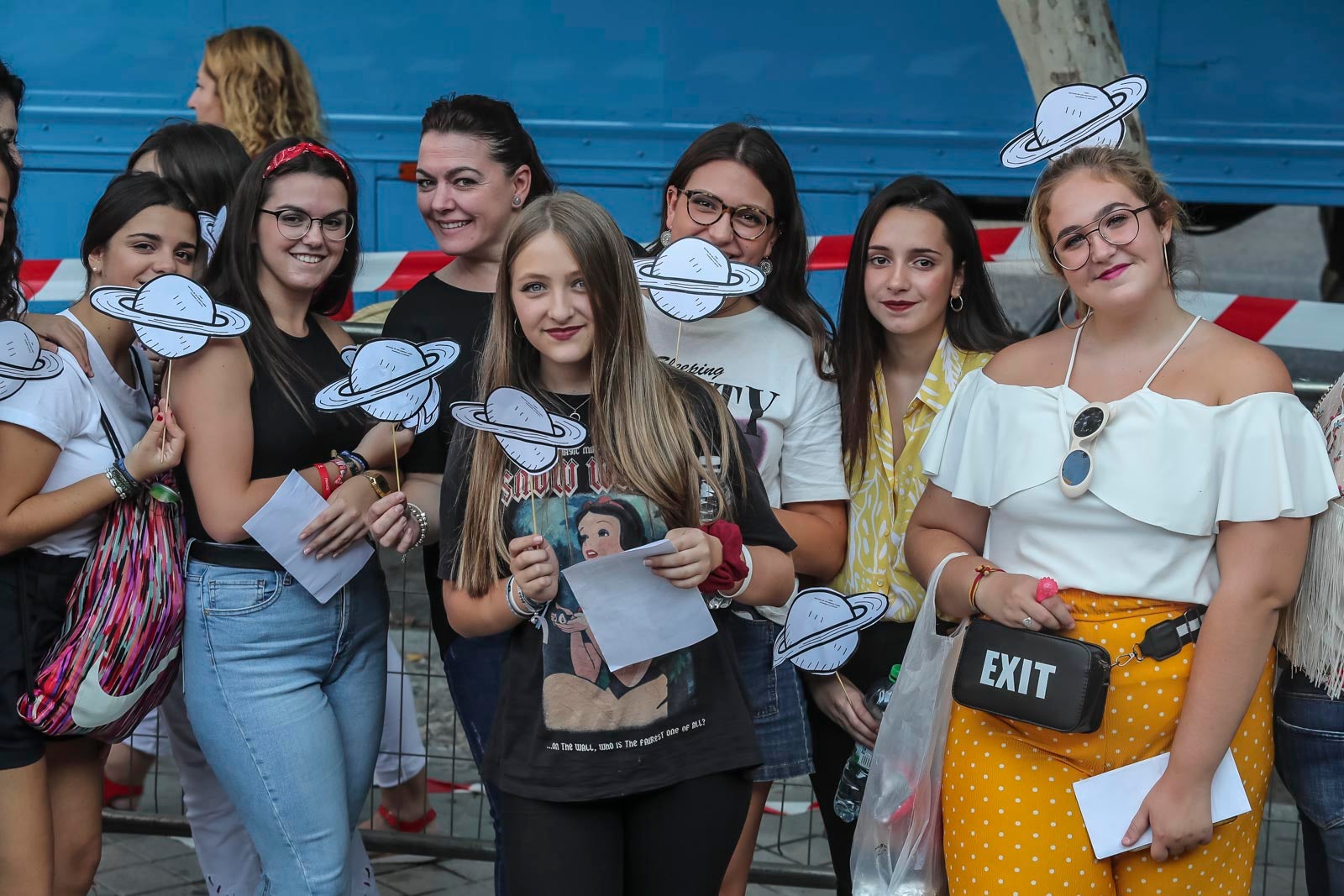 Colas interminables para acceder al concierto del cantante malagueño