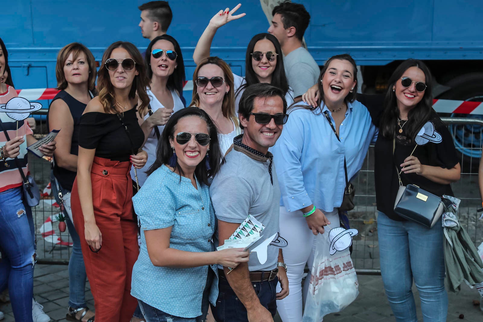 Colas interminables para acceder al concierto del cantante malagueño
