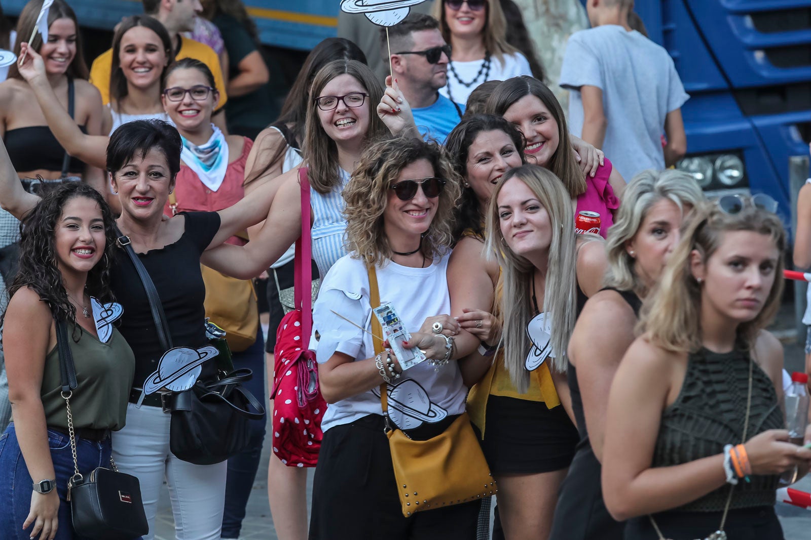 Colas interminables para acceder al concierto del cantante malagueño