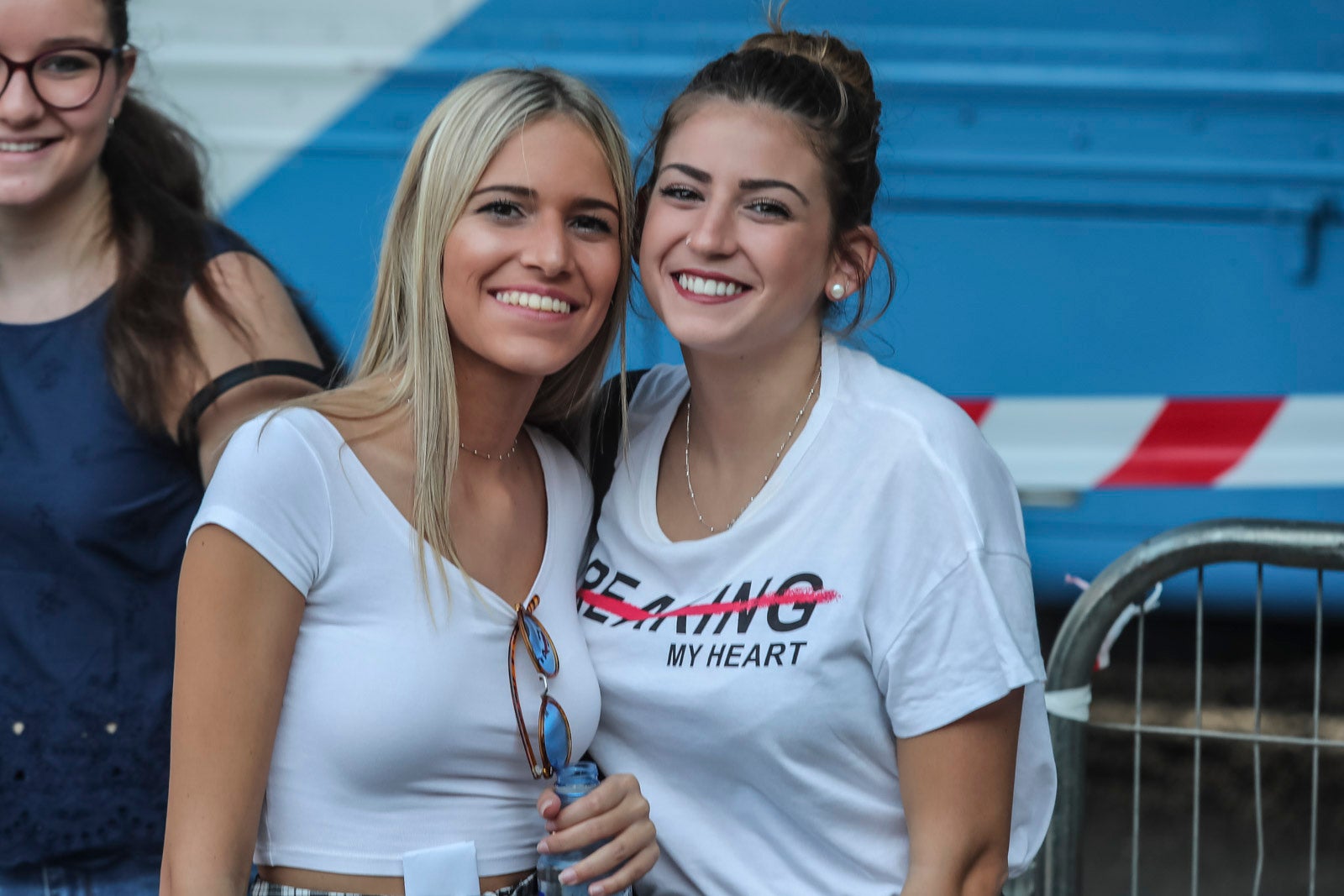 Colas interminables para acceder al concierto del cantante malagueño