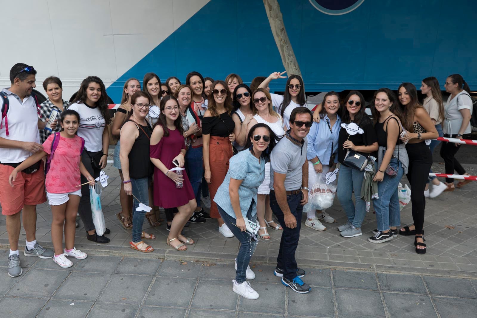 Colas interminables para acceder al concierto del cantante malagueño