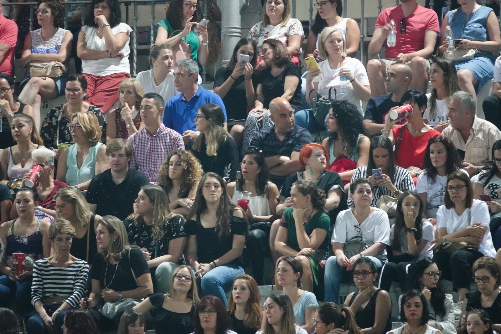 Promento Tour ha sido un éxito a su paso por la ciudad, lleno de nuevo en la Plaza de Toros.