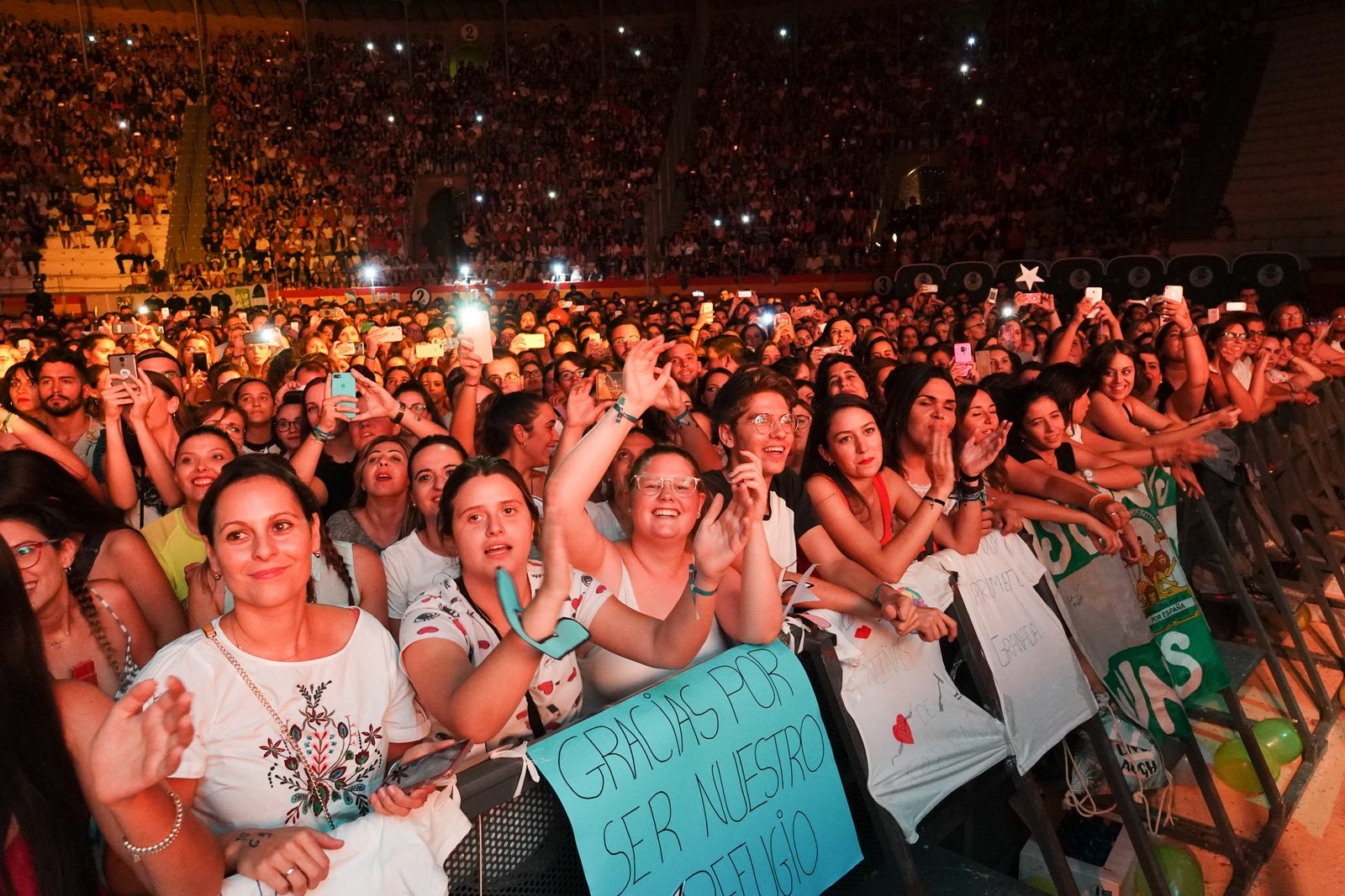 Promento Tour ha sido un éxito a su paso por la ciudad, lleno de nuevo en la Plaza de Toros.
