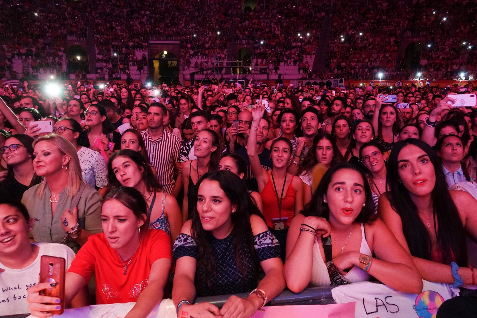 Promento Tour ha sido un éxito a su paso por la ciudad, lleno de nuevo en la Plaza de Toros.