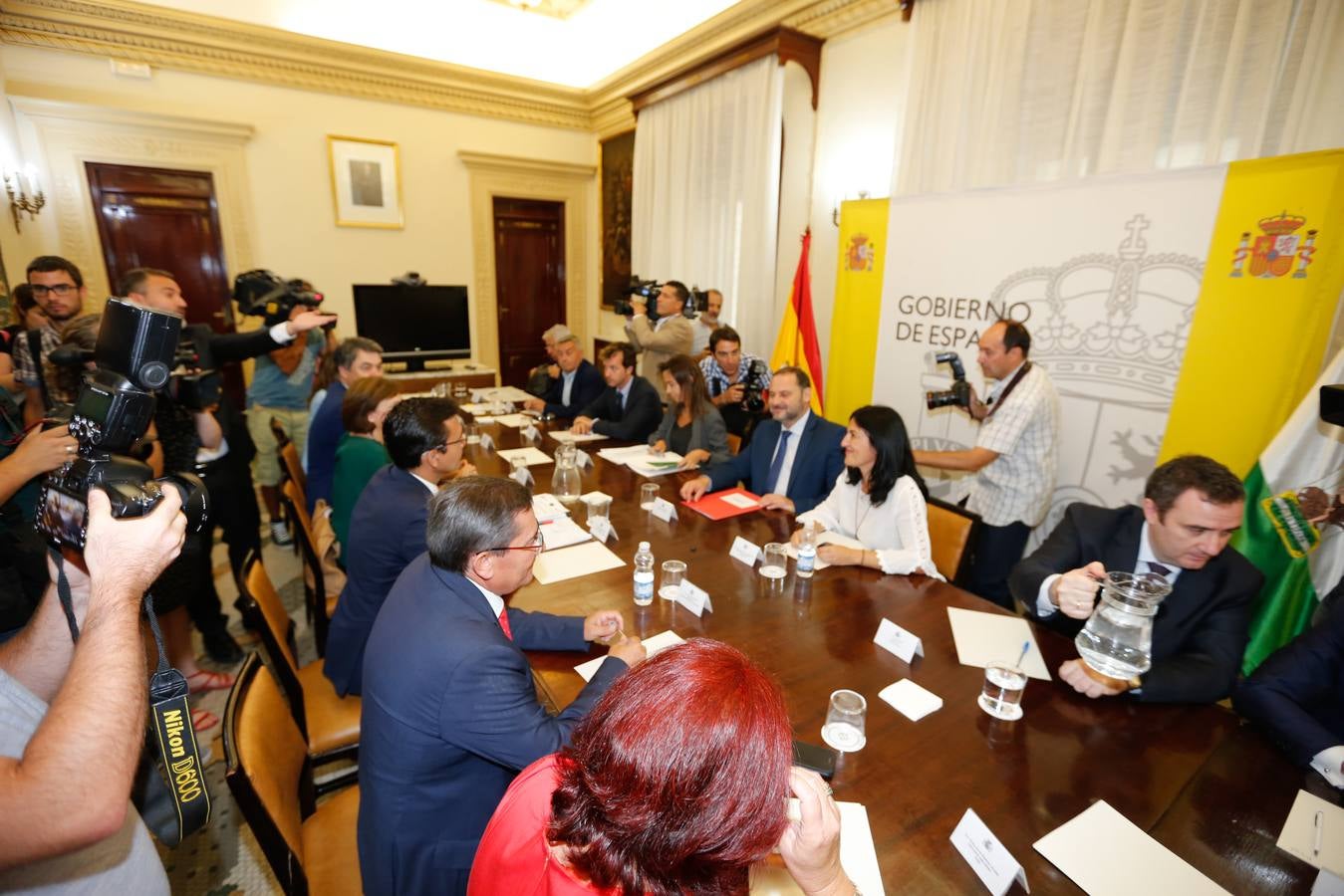 El ministro de Fomento fija en noviembre el inicio del servicio directo a Madrid por Moreda