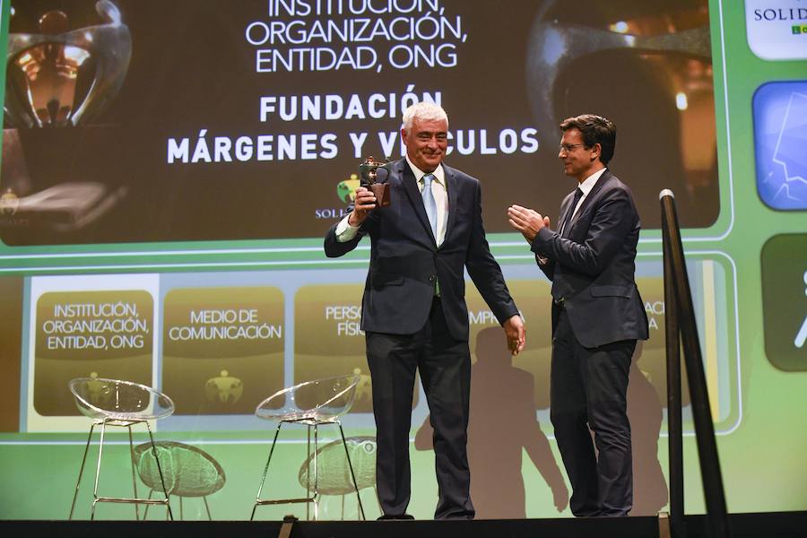 Granada acogió este martes por primera vez la gala de entrega de los Premios Solidarios ONCE, la máxima distinción institucional que otorga la Organización Nacional de Ciegos Españoles en Andalucía a iniciativa de su consejo territorial