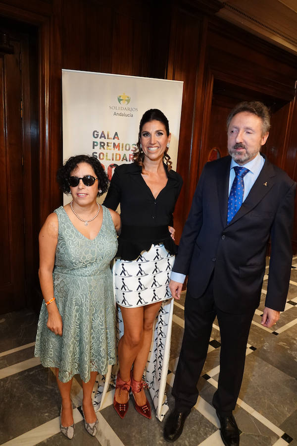 Granada acogió este martes por primera vez la gala de entrega de los Premios Solidarios ONCE, la máxima distinción institucional que otorga la Organización Nacional de Ciegos Españoles en Andalucía a iniciativa de su consejo territorial
